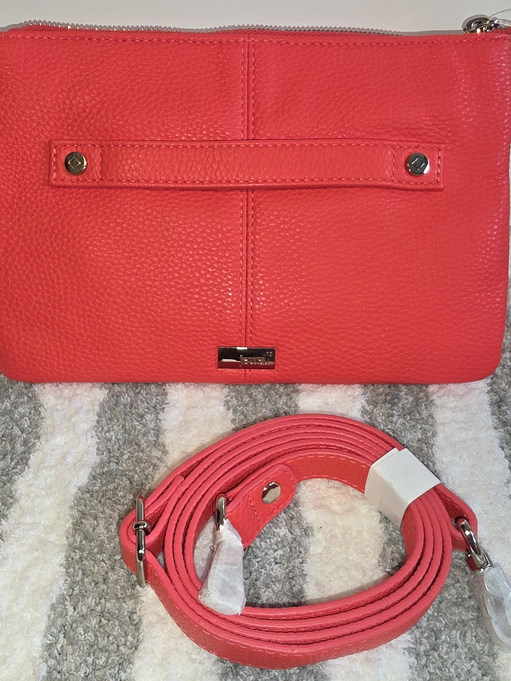 Thirty One Jewell Collection NWT Coral Crossbody Bag with Adjustable Strap